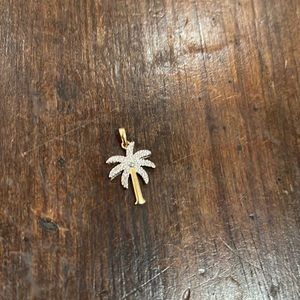 925 palm tree pendant with tiny stone